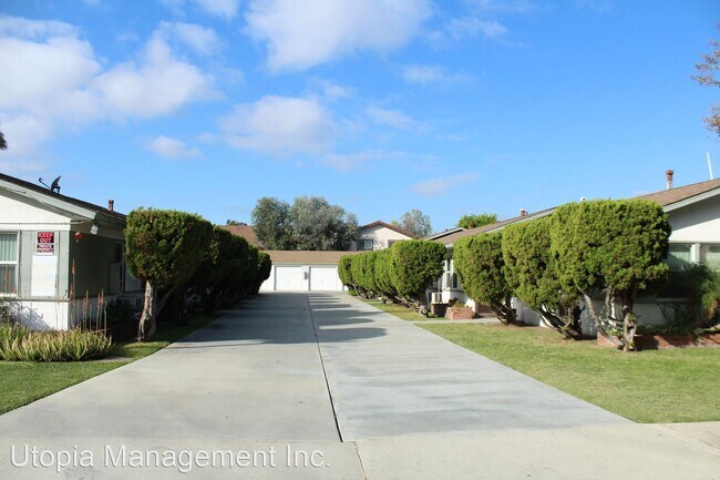 Building Photo - 5891-5891 Fullerton Ave