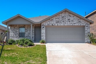Building Photo - 18111 Robin Creek Dr