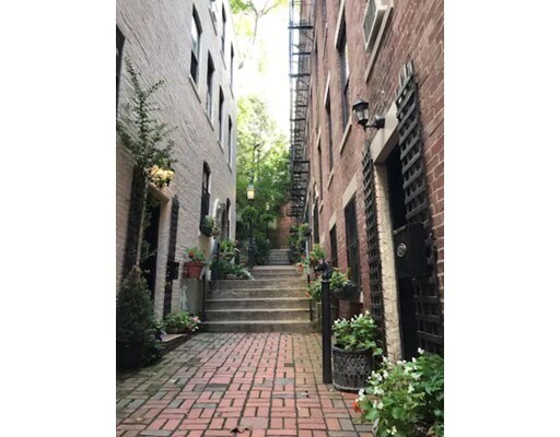 Building Photo - 2 Primus Ave