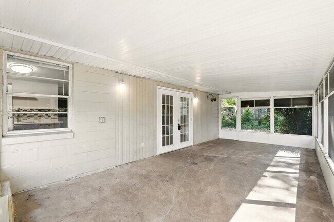 Foto del edificio - 1617 Acacia Rd