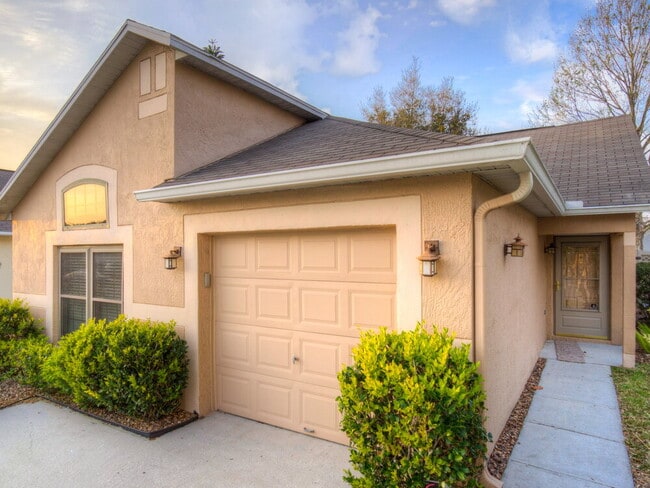Building Photo - 7651 Harbor Lake Dr