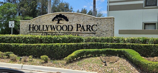 Foto del edificio - 630 S Park Rd