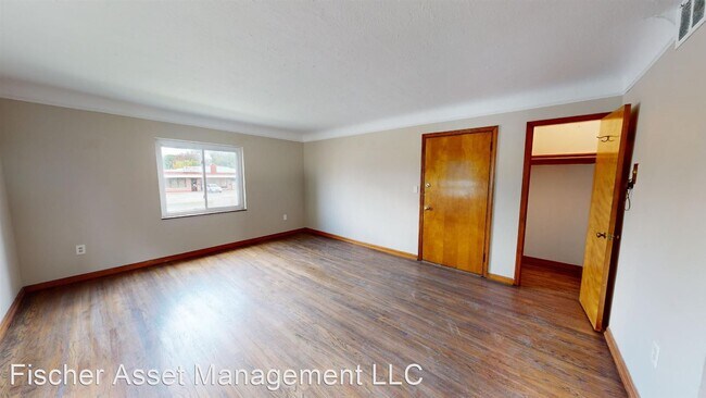 Foto del edificio - 1 br, 1 bath Apartment - 4186 Ridge Rd. 41...