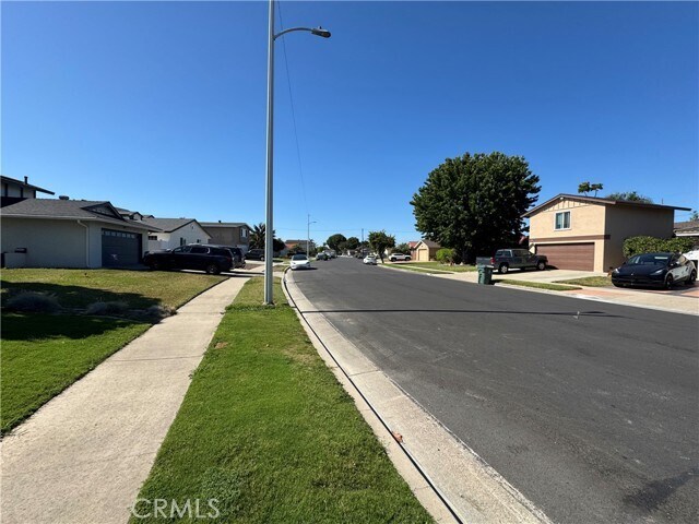Foto del edificio - 16763 Daisy Ave