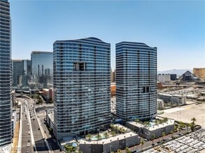 Building Photo - 4525 Dean Martin Dr