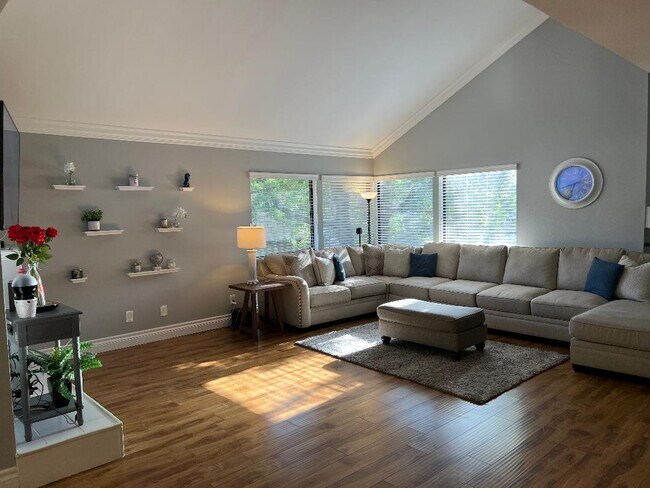 Foto del edificio - 6034 E Cadbury Dr