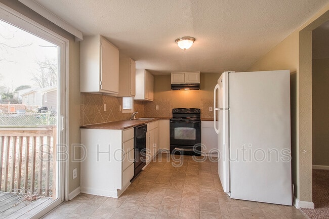 Building Photo - 1740 Sinnott Cir