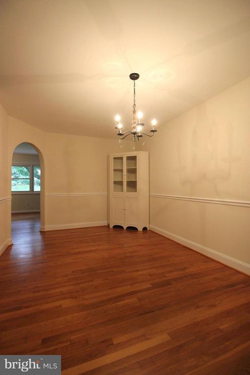 Foto del edificio - 907 Hillcrest Dr SW