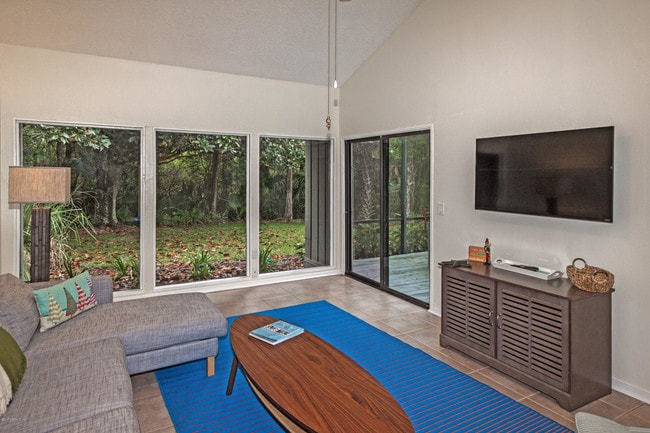 Foto del edificio - 10061 Sawgrass Dr E