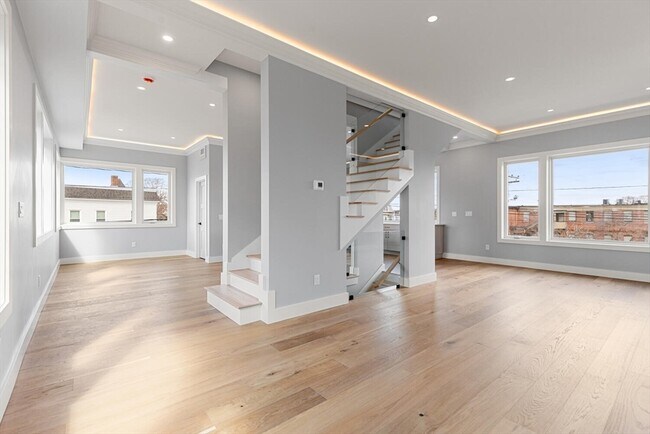 Foto del edificio - 308 Newton St