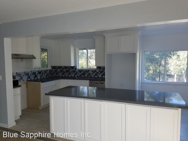Building Photo - 3 br, 2 bath House - 607 Diablo Rd.