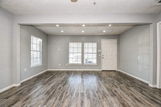 Foto del edificio - 8308 John St