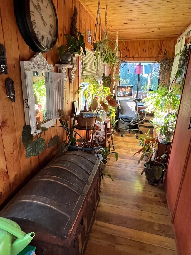 Building Photo - 6200 Jackpine Dr