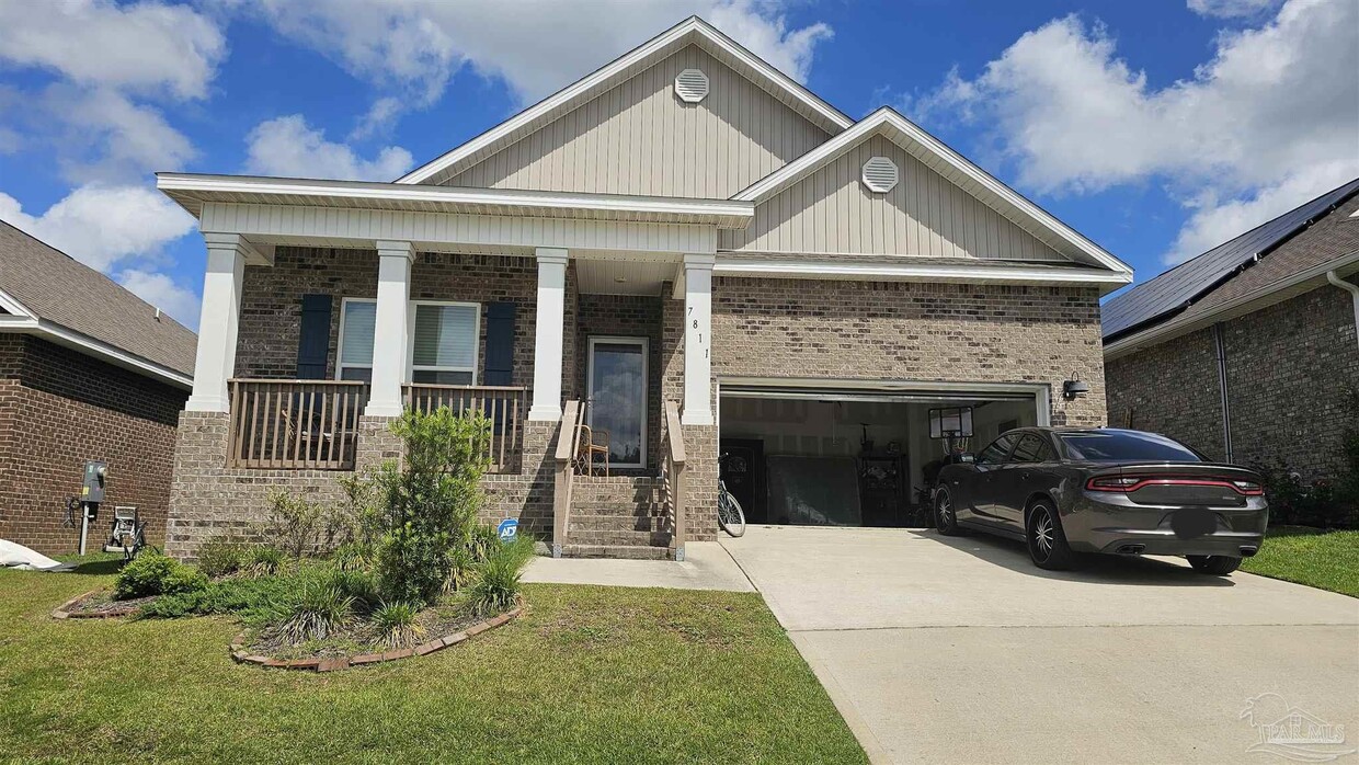 Foto principal - 7811 Burnside Lp
