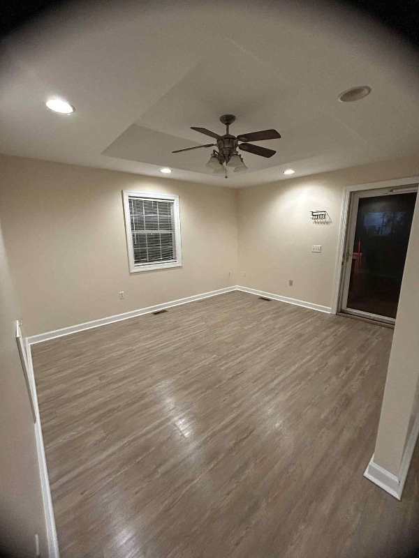 Building Photo - 324 Long St