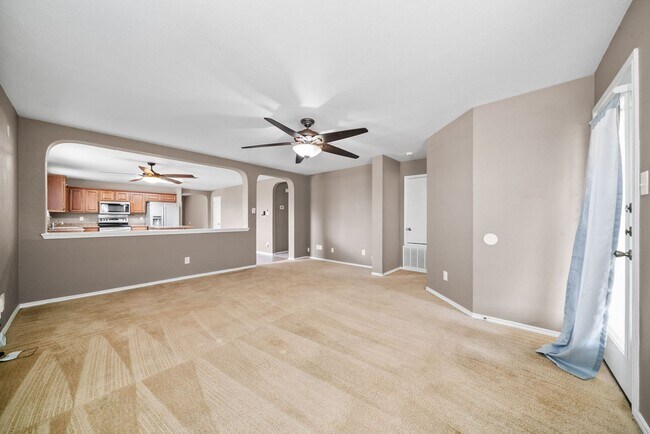Foto del edificio - 3 Bedroom 2 Bathroom located in Redbird Ra...