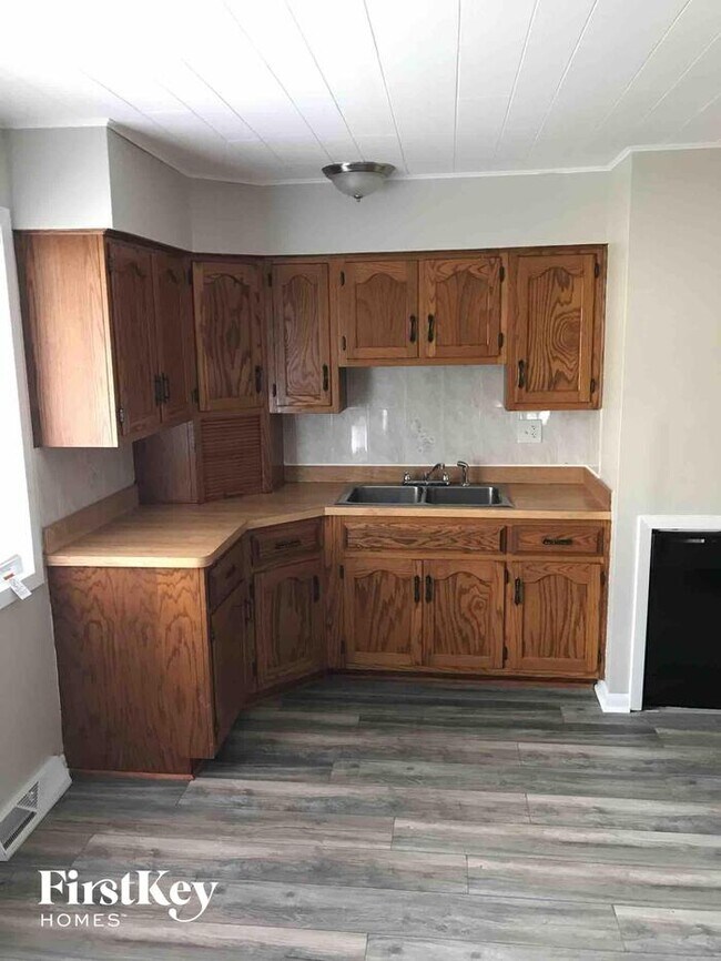 Foto del edificio - 16496 Brockton Ln