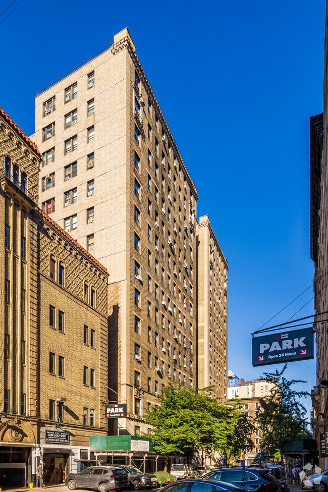 Building Photo - Walter Arms Apartments