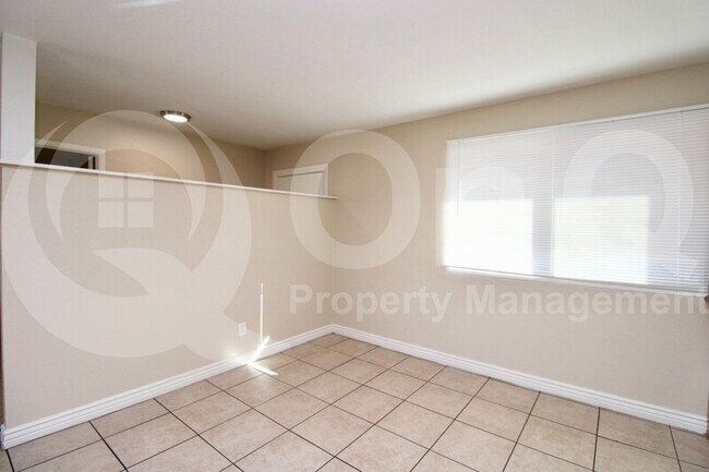 Building Photo - 7954 W Indianola Ave