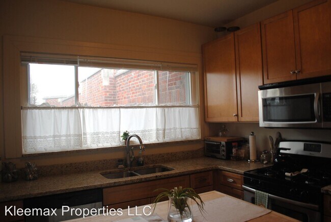 Foto del edificio - 2 br, 2 bath Apartment - 3580 Burch
