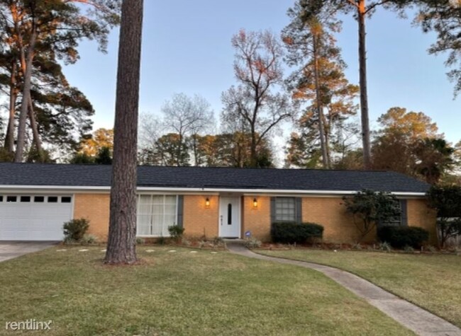 Building Photo - 3 br, 2 bath House - 910 Orchard St