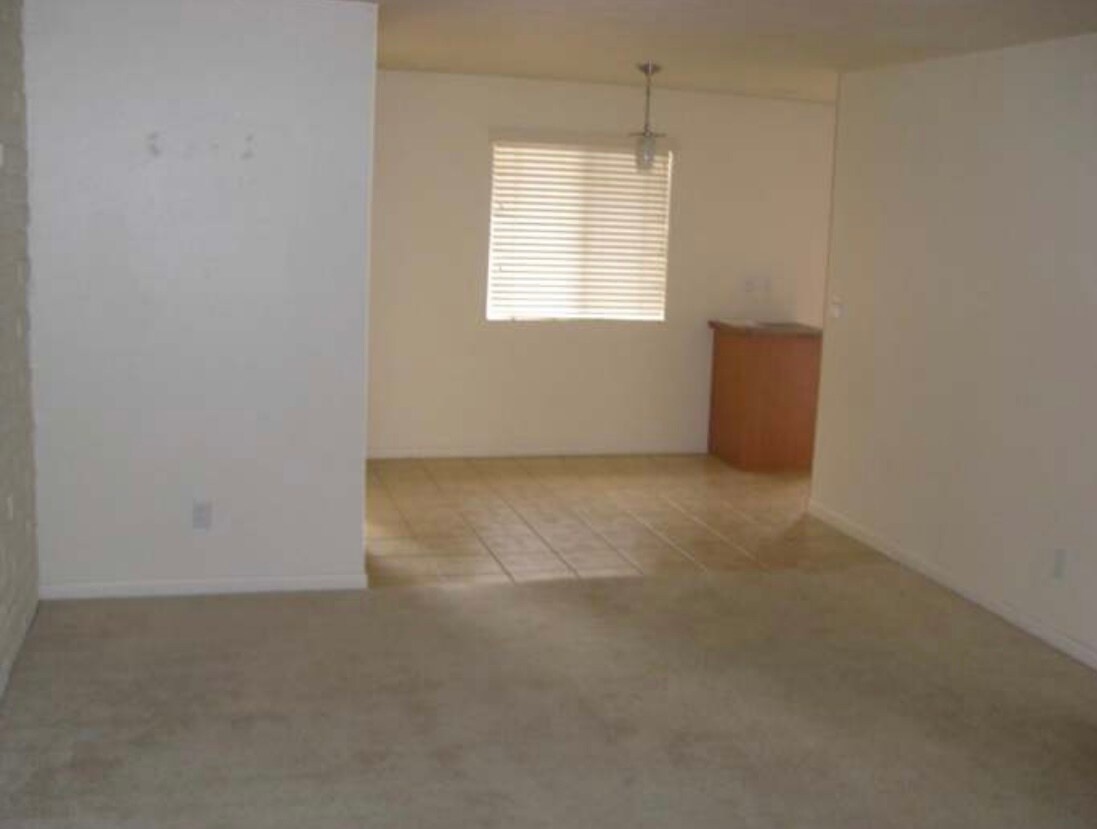 Foto del edificio - 4354 N 82nd St
