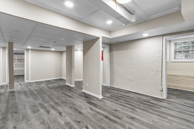 Foto del edificio - "Charming Historic 2-Bed Oasis in Durham –...