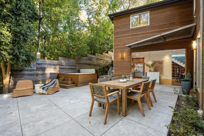 Building Photo - 249 W Blithedale Ave