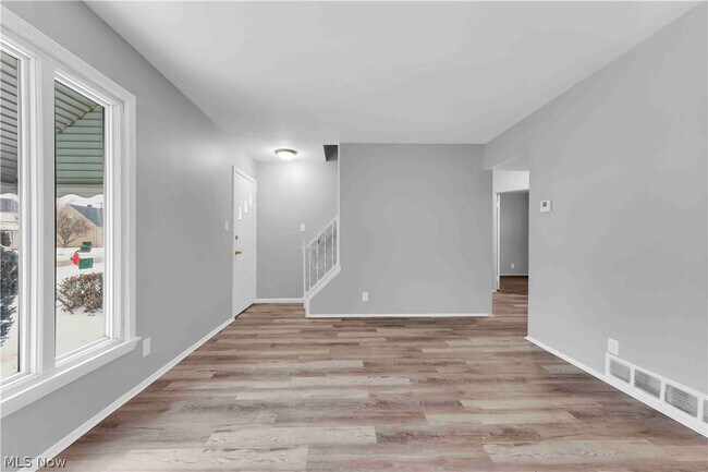 Foto del edificio - 26450 Drakefield Ave