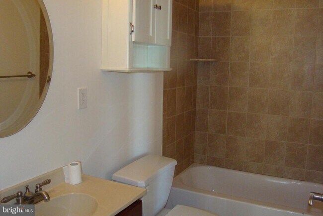 Foto del edificio - 2 W Gay St