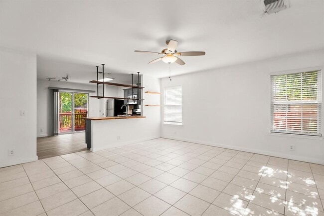 Foto del edificio - 6908 Broad Brook Dr