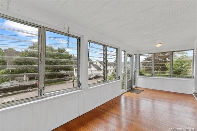 Building Photo - 44 Culver St