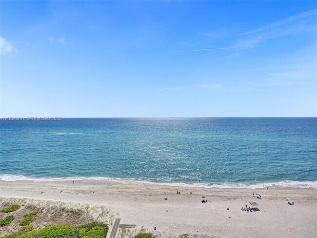 Foto del edificio - 1610 N Ocean Blvd