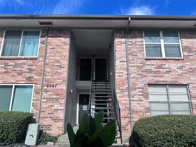 Foto del edificio - 8087 Meadow Rd