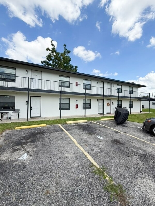 Foto del edificio - 813 W Jefferson St