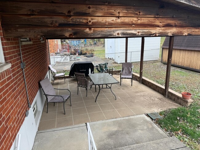 Photo - 7147 Bluecrest Dr House