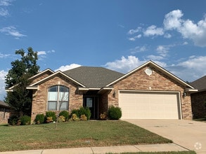 Building Photo - 6105 Red Cedar Cir