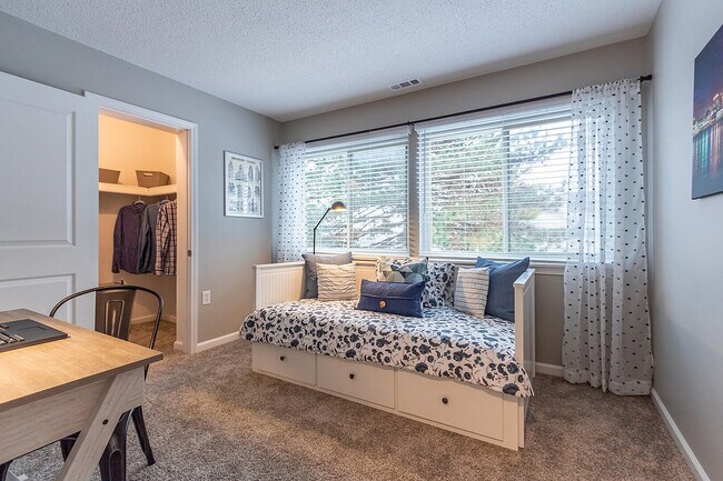 Dakota - Dormitorio 2 - Ridgewood Apartments