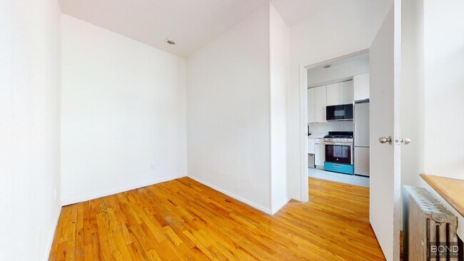 Foto del edificio - 214 First Avenue