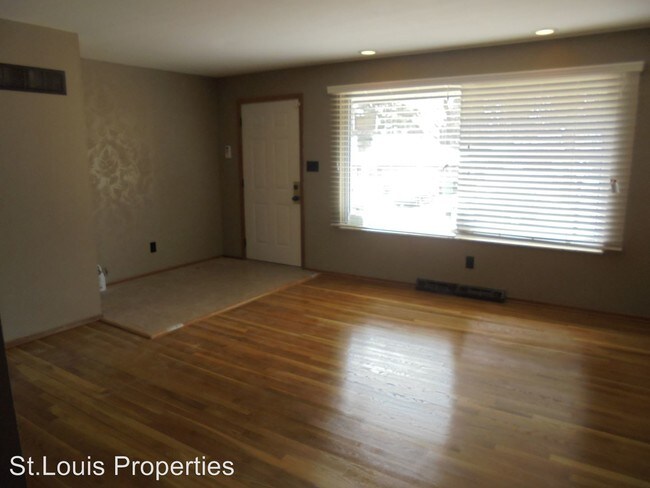 Building Photo - 5 br, 2.5 bath House - 1533 Cove Ln