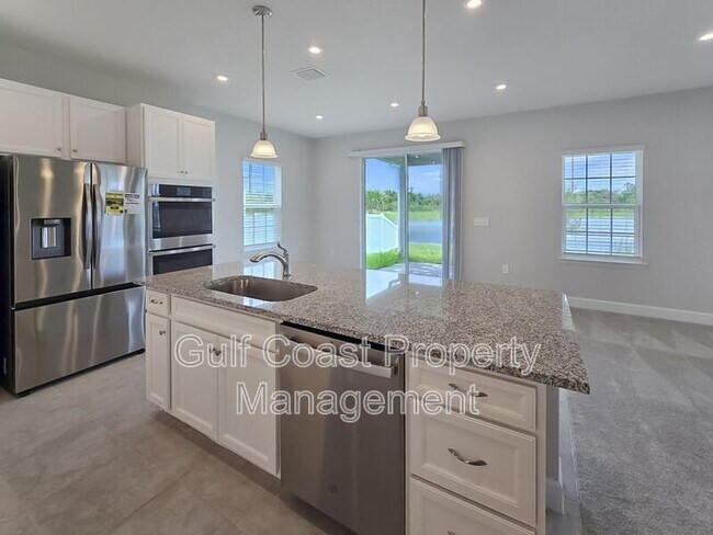 Foto del edificio - 14040 Crimson Ave