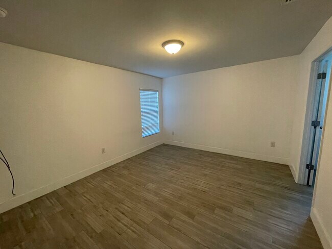 Building Photo - 3720 SW 8th Pl