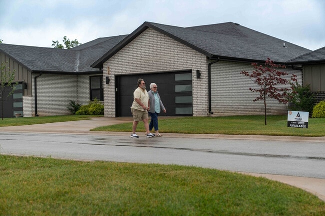 Building Photo - Villas at Anthony Park