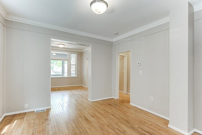 Comedor - 1224 7th St W