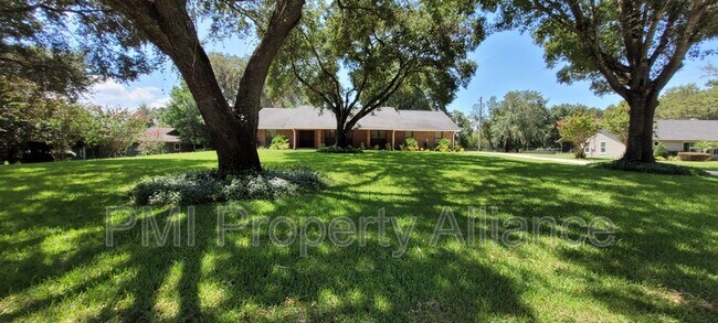 Foto del edificio - 1216 Foxden Rd