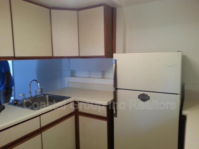 Foto del edificio - 700 W Ocean View Ave