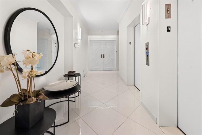 Foto del edificio - 300 South Pointe Dr