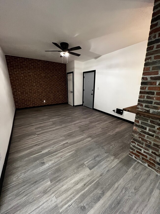 Building Photo - 2170 N 13th St