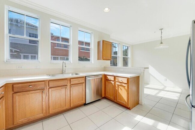 Building Photo - 441 Amador Ln