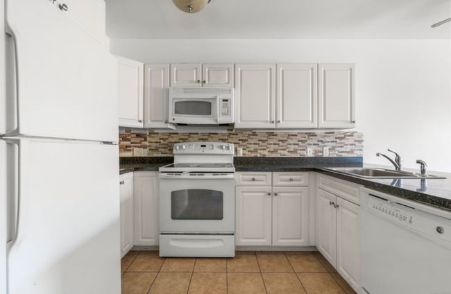 Building Photo - 2660 North Ave